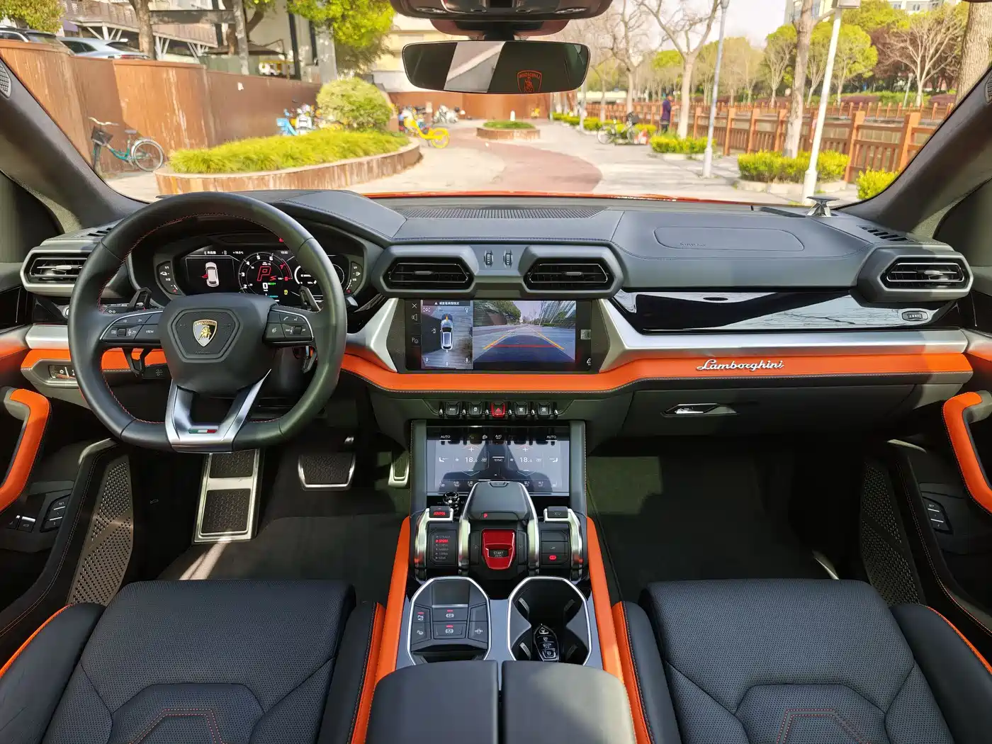 Lamborghini Urus SE 2025 4.0T Standard Edition фото 18