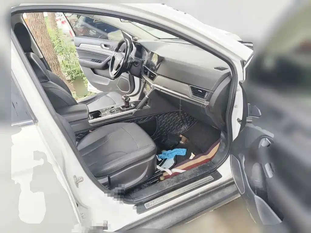 Photo 13 - Haval H6