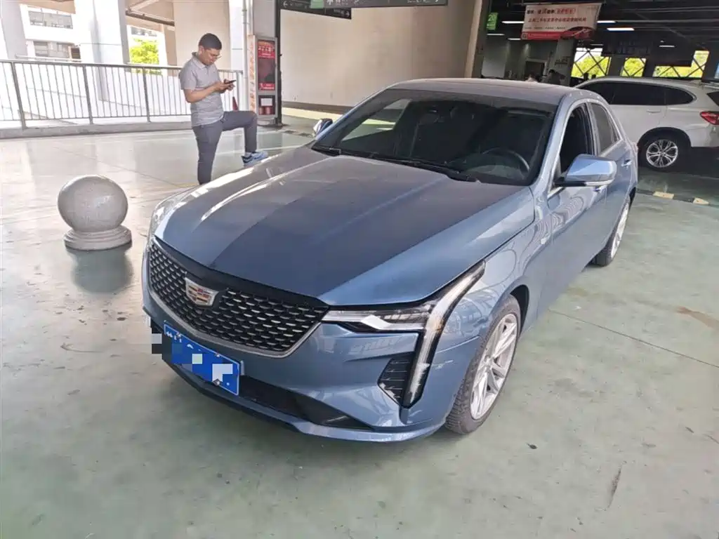 CADILLAC CT4
