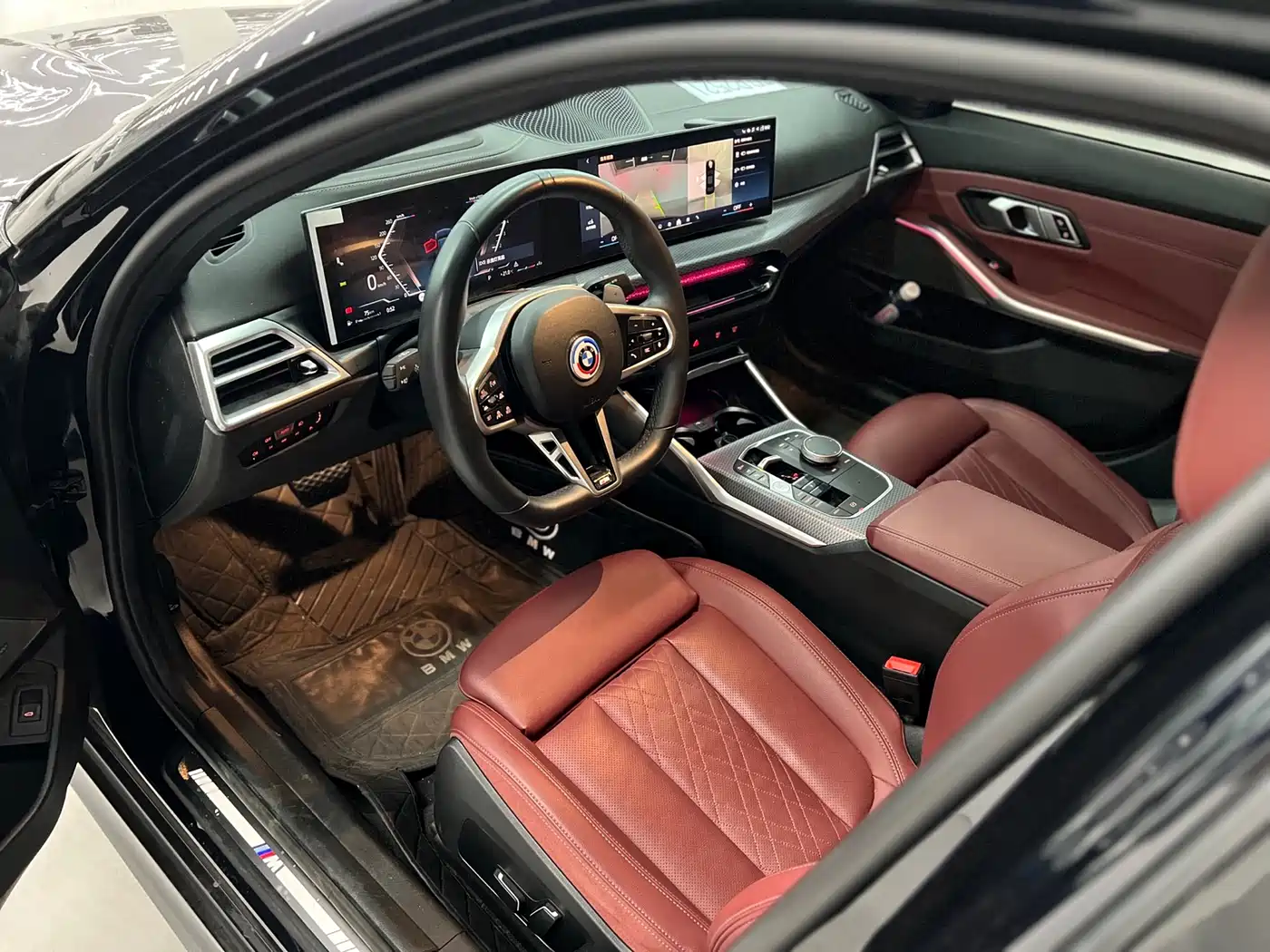 BMW 3 Series 2025 330Li Premium M Sport Night Edition фото 4