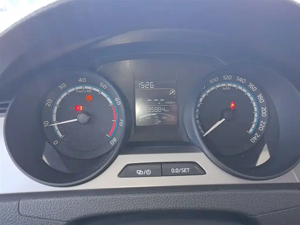Škoda Rapid 2020 1.5L Manual Standard фото 12