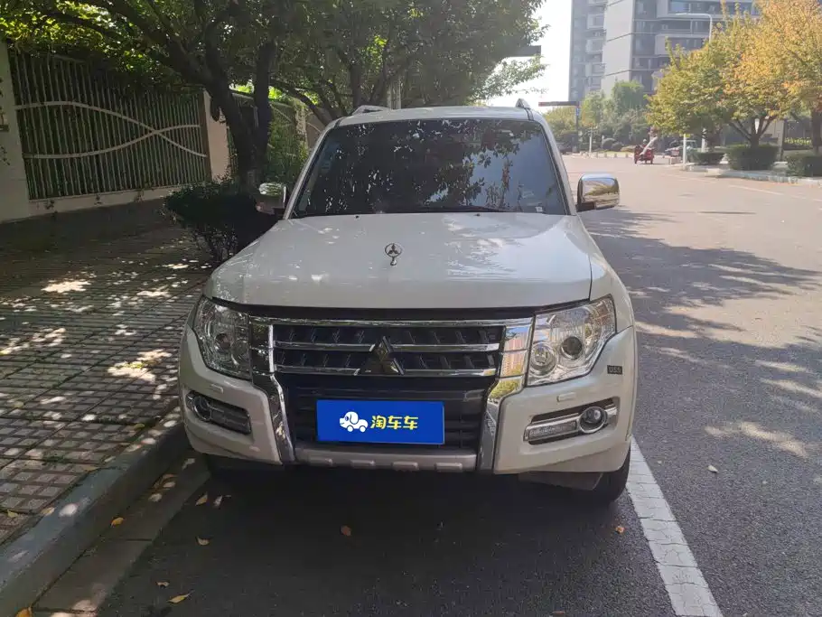 Mitsubishi Pajero (Import) 2020 2018 3.0L Automatic Premium Edition