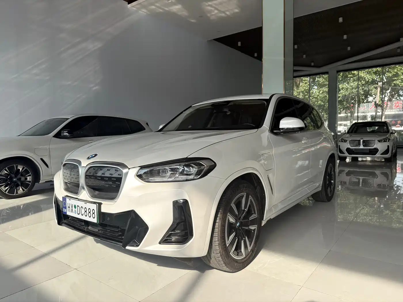BMW iX3 2023 Leading Type фото 2