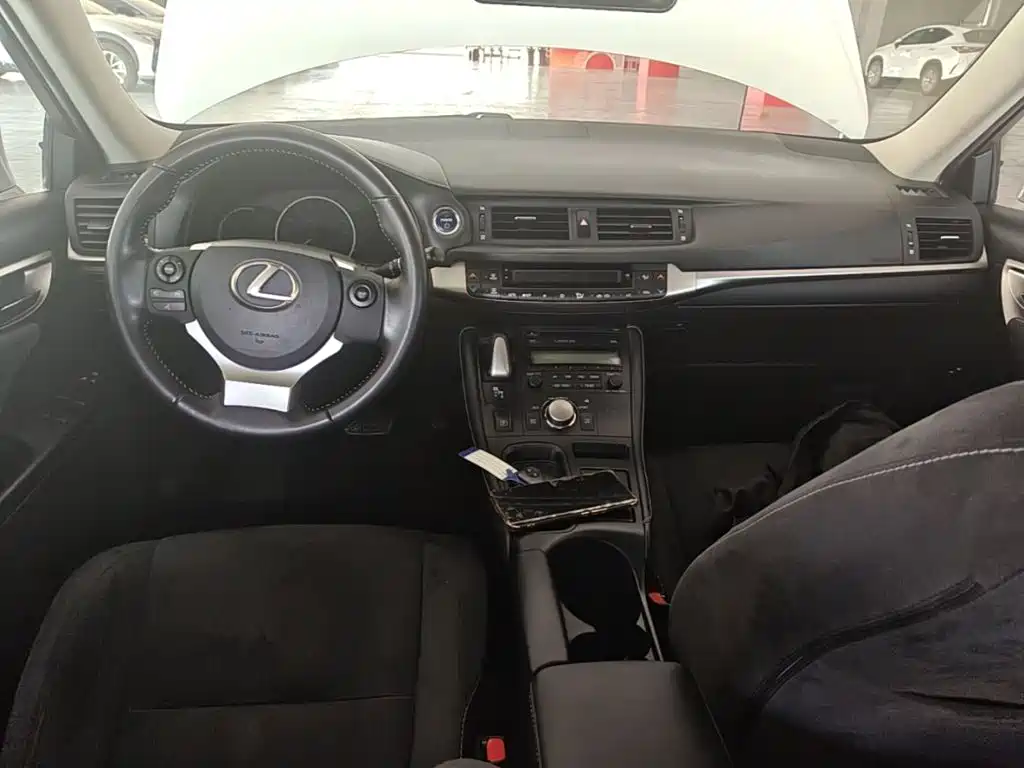 Lexus CT 2019 2017 CT200h Elite Edition (Single Color) China VI