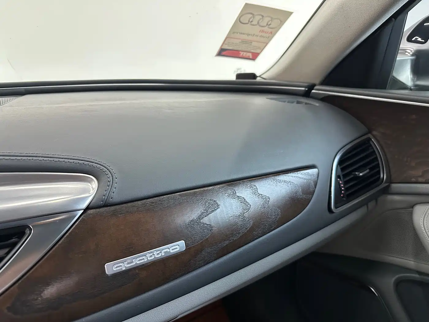 Фото 12 - Audi A6L