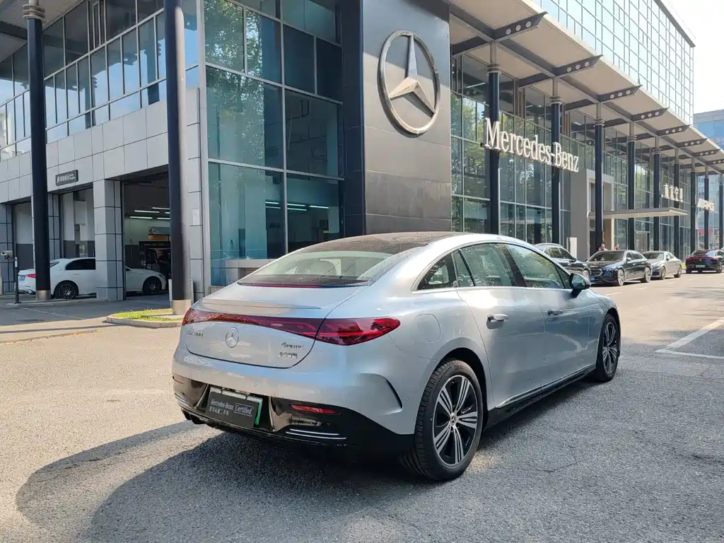 Mercedes-Benz EQE 2024 2025 Model 500 4MATIC Luxury Edition