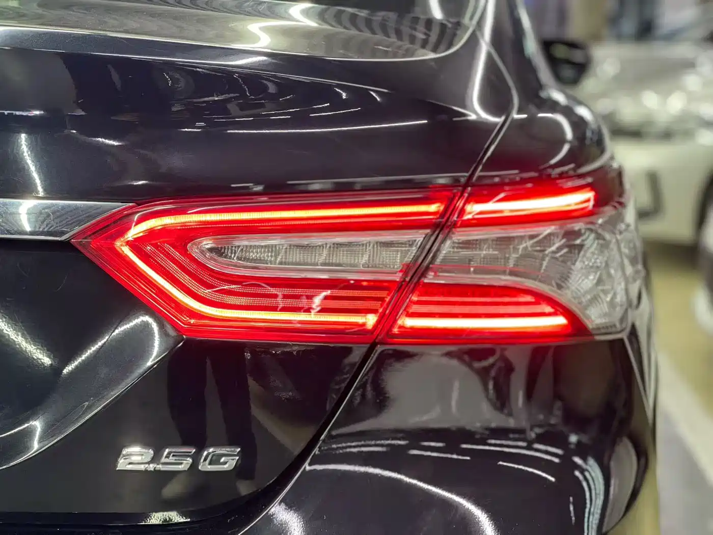 Toyota Camry 2018 2.5G Luxury Edition фото 8