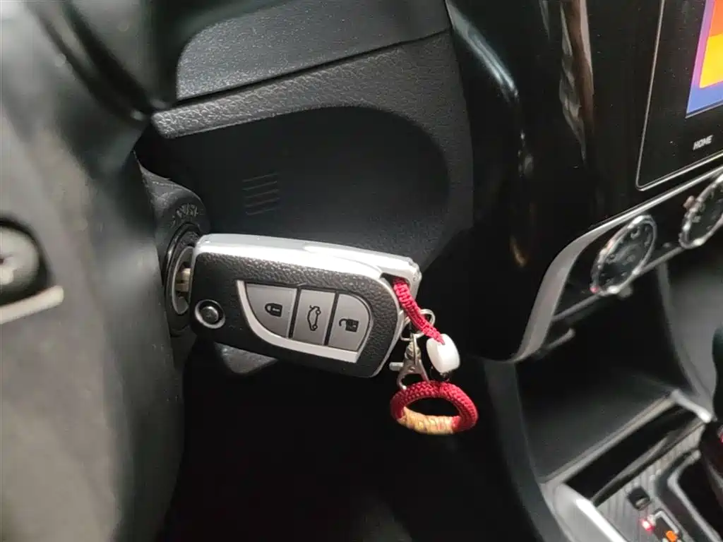 Toyota Levin 2017 Facelift 185T CVT Elite (China V) фото 9