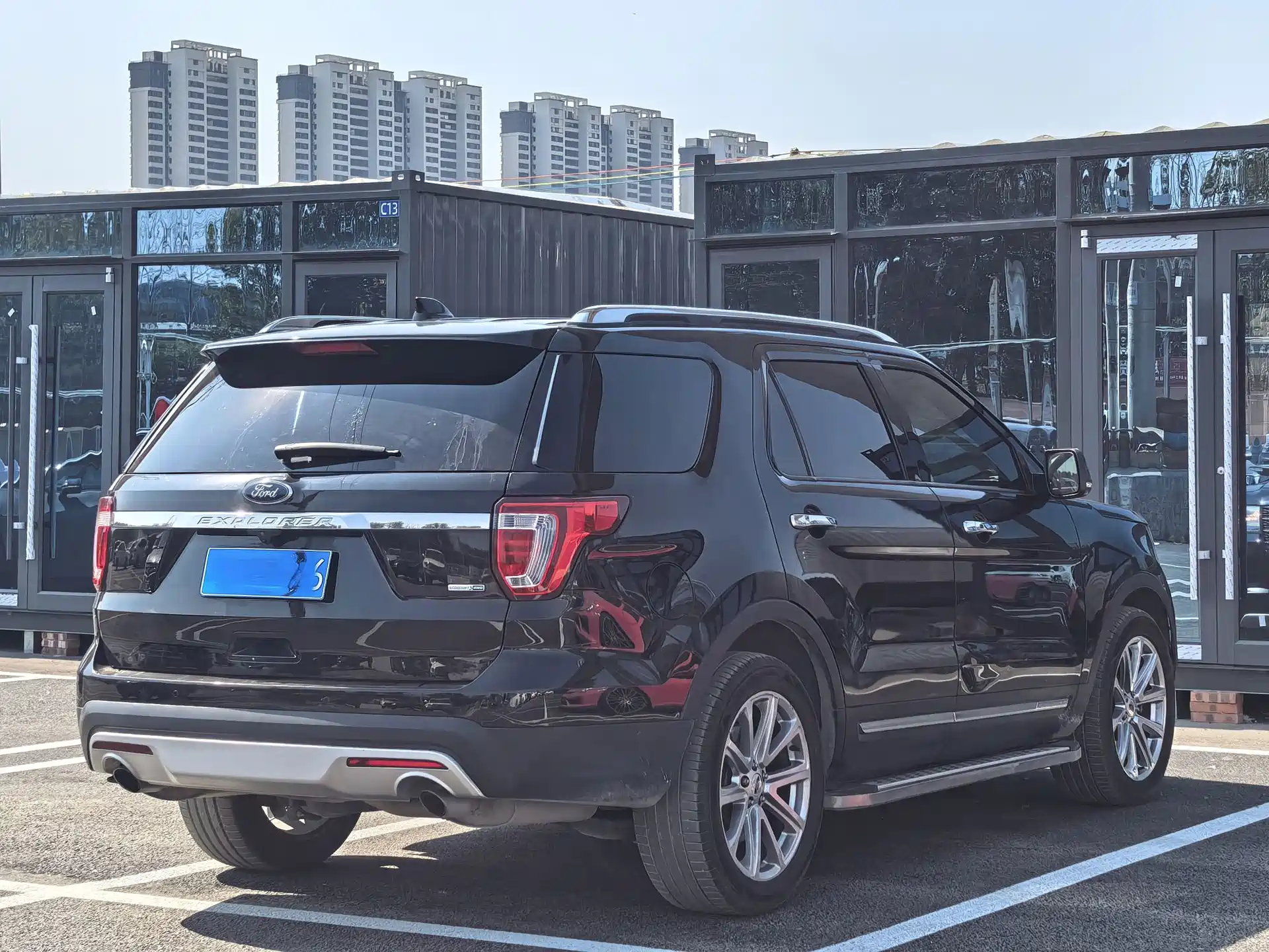 Фото 6 - Ford Explorer (Import)