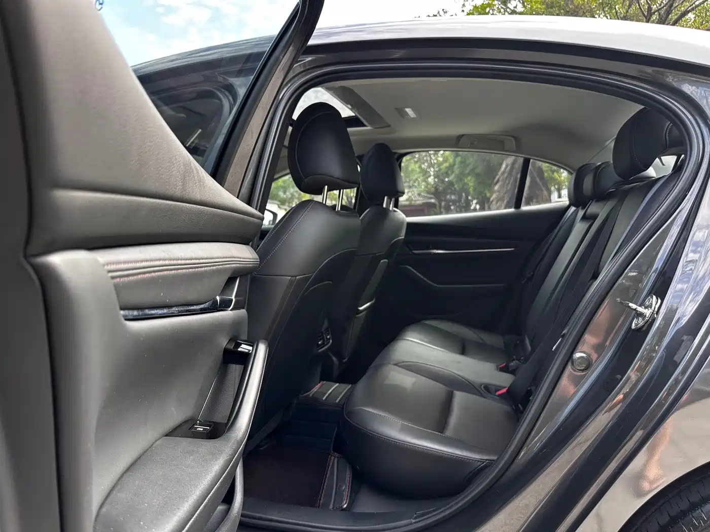Фото 8 - Mazda Mazda 3