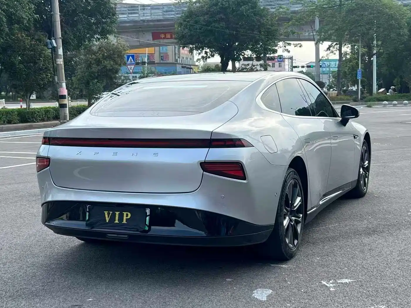Фото 7 - XPeng P7