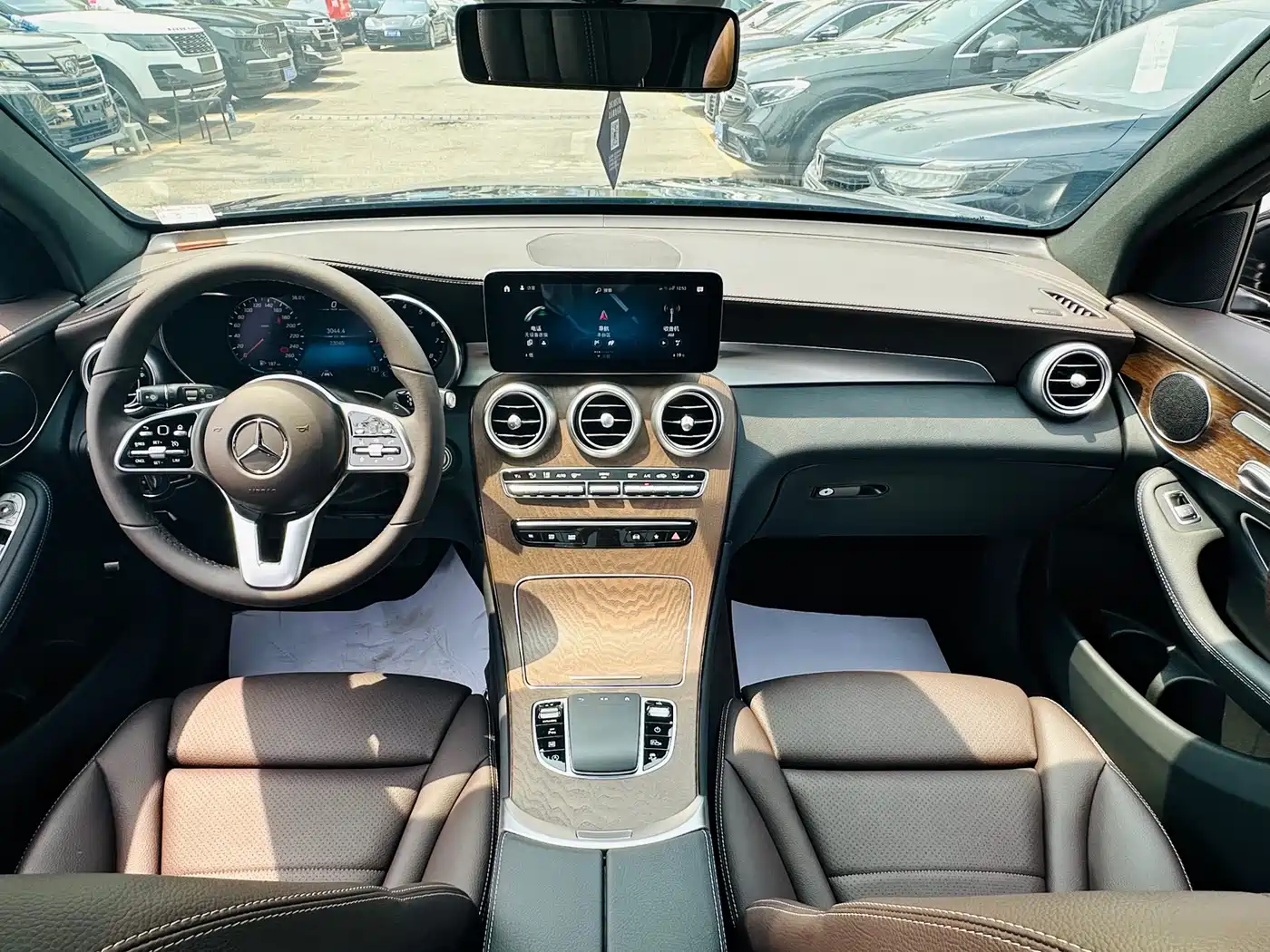 Mercedes-Benz GLC 2022 GLC 300 L 4MATIC Dynamic Collector's Edition фото 19