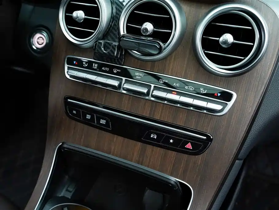 Mercedes-Benz GLC 2020 GLC 300 L 4MATIC Luxury фото 10