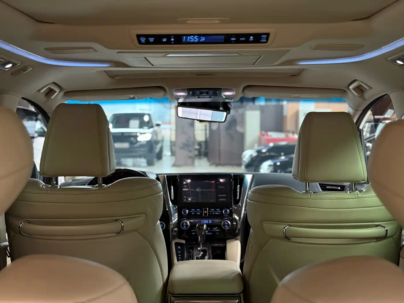 Toyota Alphard 2021 Hybrid 2.5L Premium фото 19