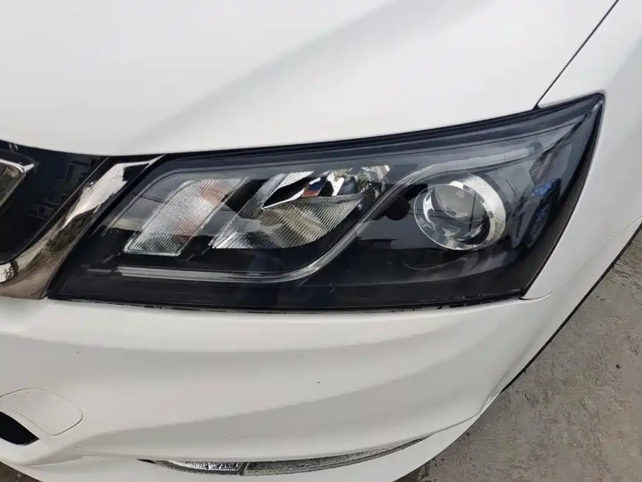 Photo 5 - Geely Emgrand