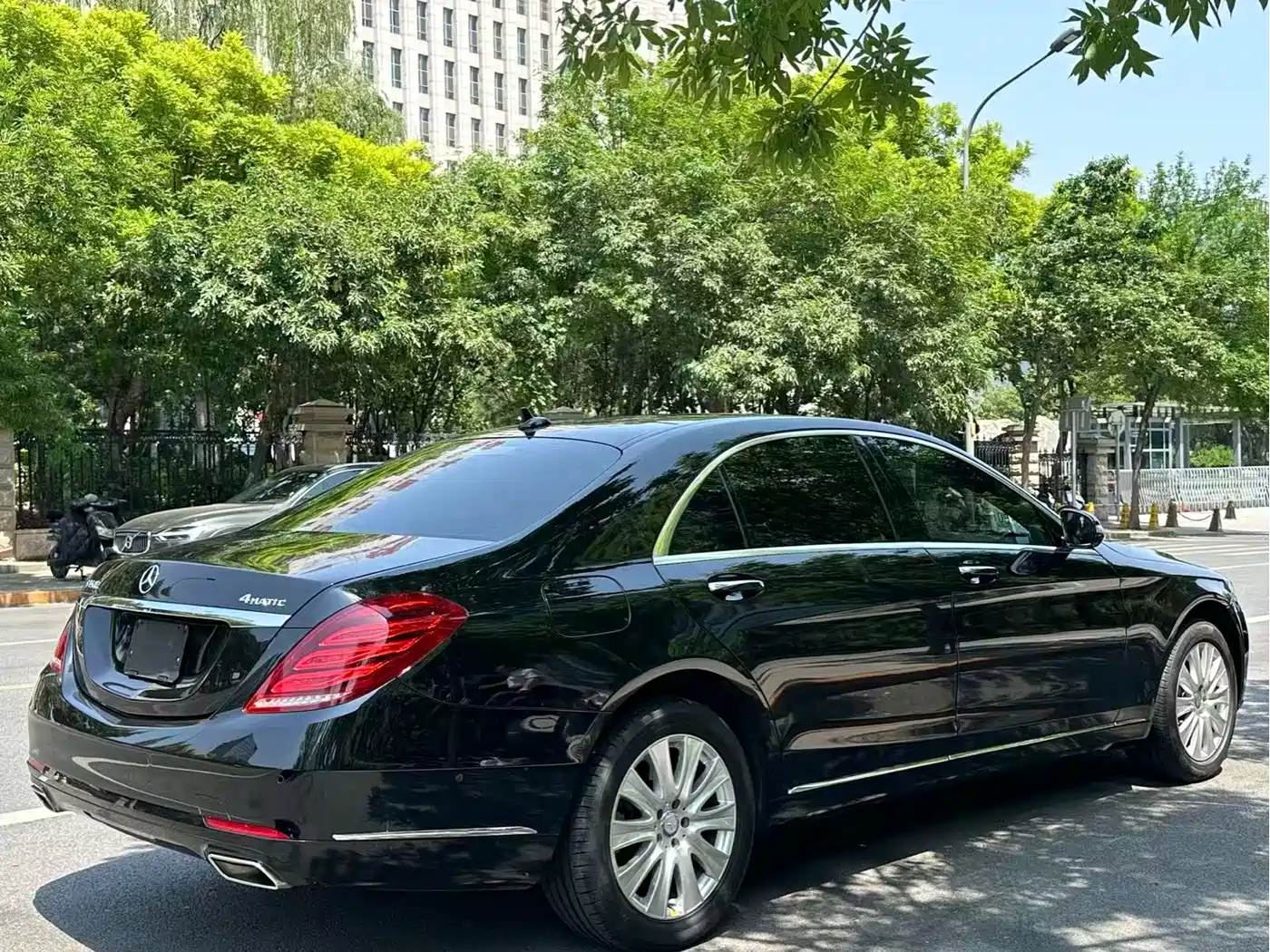 Mercedes-Benz S-Class 2016 S 320 L Business Edition фото 4