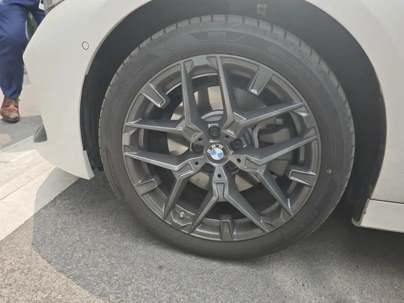 BMW 3 Series 2026 2026 330Li M Sport Shadowline Package