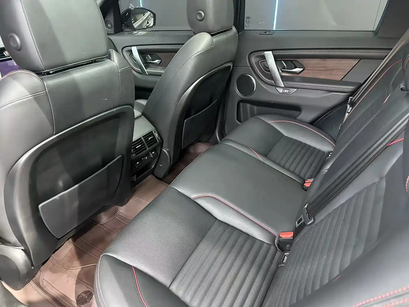 Land Rover Discovery Sport 2020 249PS R-Dynamic Performance фото 9