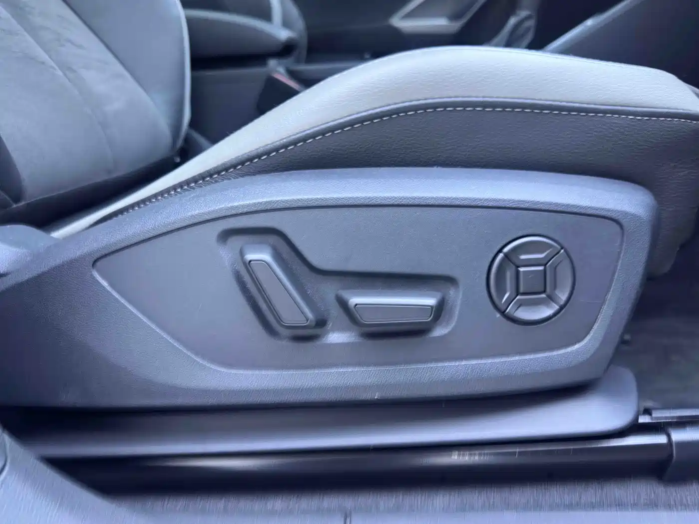 Audi Q3 2023 35 TFSI Fashion Dynamic (1.4T) фото 16