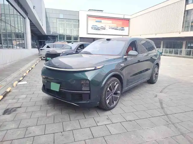 Li Auto Li Xiang L9 2025