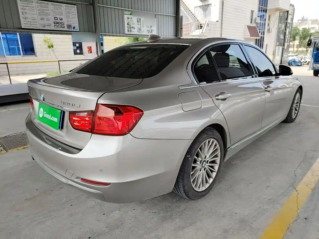 Фото 7 - BMW 3 Series