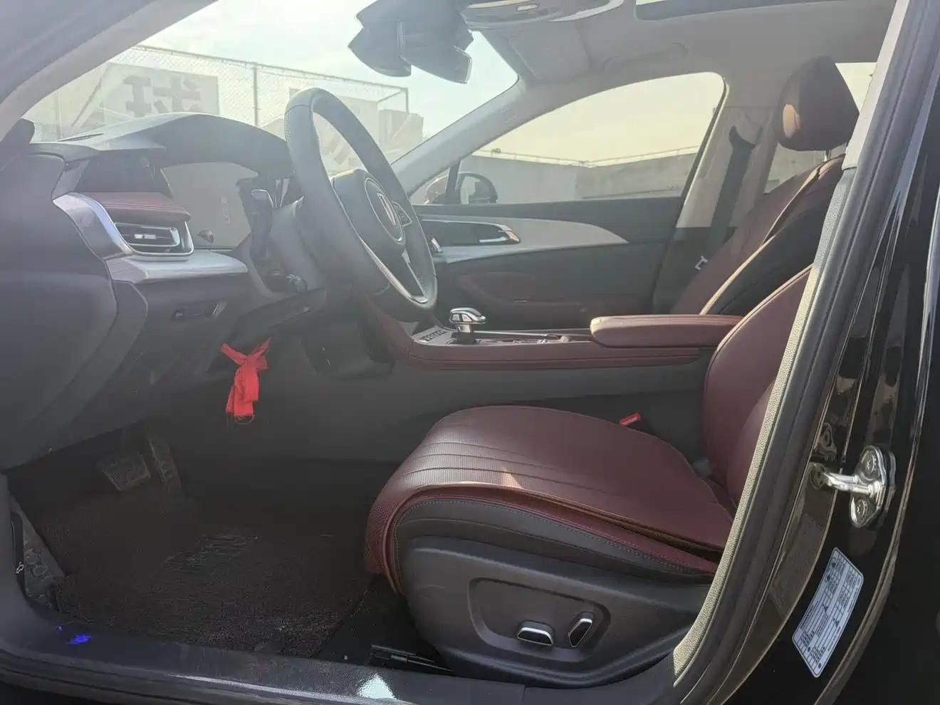 Hongqi H5 2024 1.5T DCT Smart Connect Flag Rhythm Edition фото 7