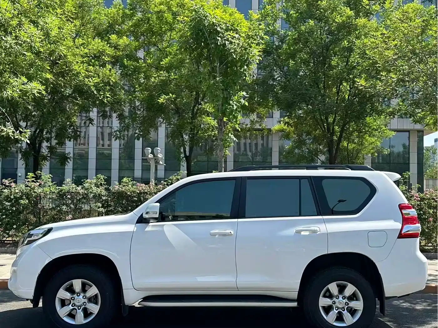 Toyota Prado 2014 4.0L Automatic TX-L фото 7
