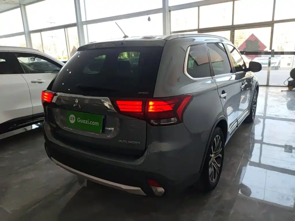 Mitsubishi Outlander 2016 2016 2.4L 4WD Elite Edition 5-seater