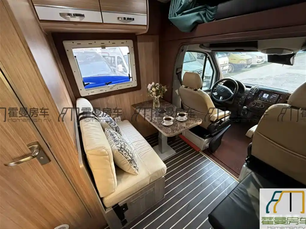 North RV North Dream Chaser 2019 2019 Base Model