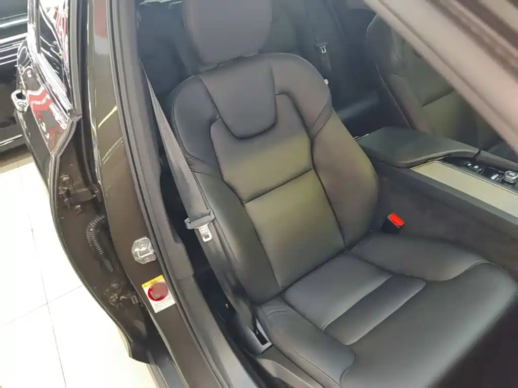 Volvo V90 2021 2021 Model Cross Country B5 AWD Smart Edition