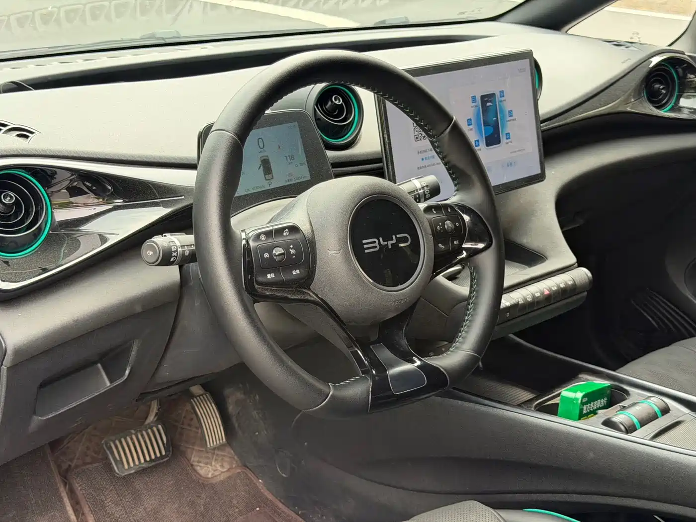BYD Dolphin 2024 Glory Edition 420km Freedom Edition фото 13