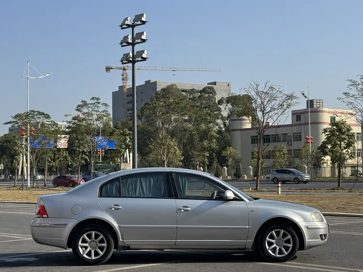 Volkswagen Passat Lingyu 2007 2.0L Automatic Standard фото 8