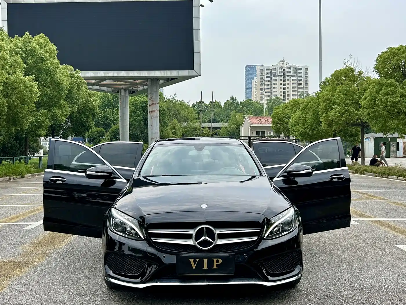 Mercedes-Benz C-Class 2016 C 180 L Sport фото 2