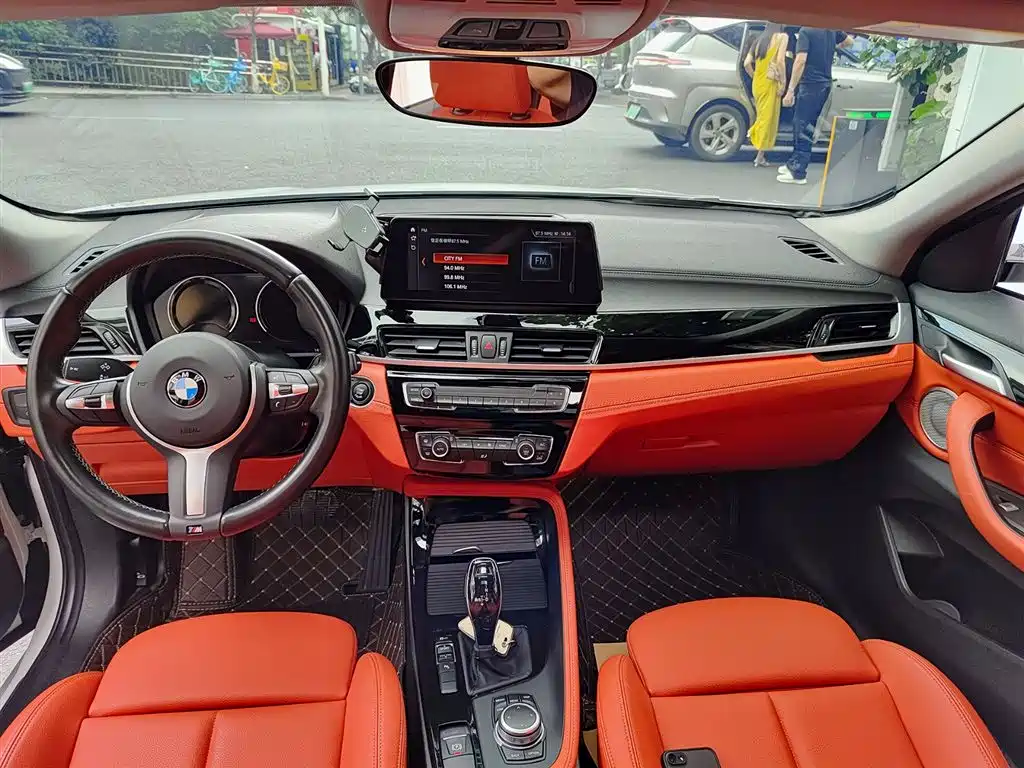 BMW X2 2023 sDrive25i M Sport Shadow Edition фото 10