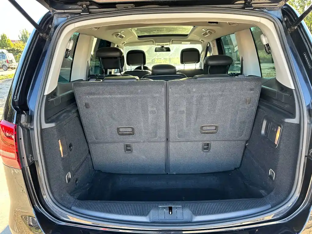 Фото 8 - Volkswagen Sharan