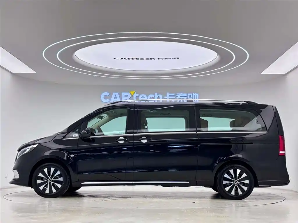 Mercedes-Benz Vito 2023 2.0T Business 7-Seater фото 12