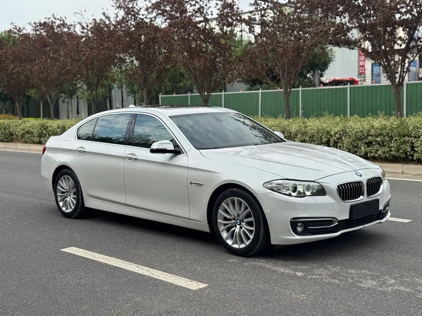 BMW 5 Series 2017 525Li Luxury Design Package фото 3