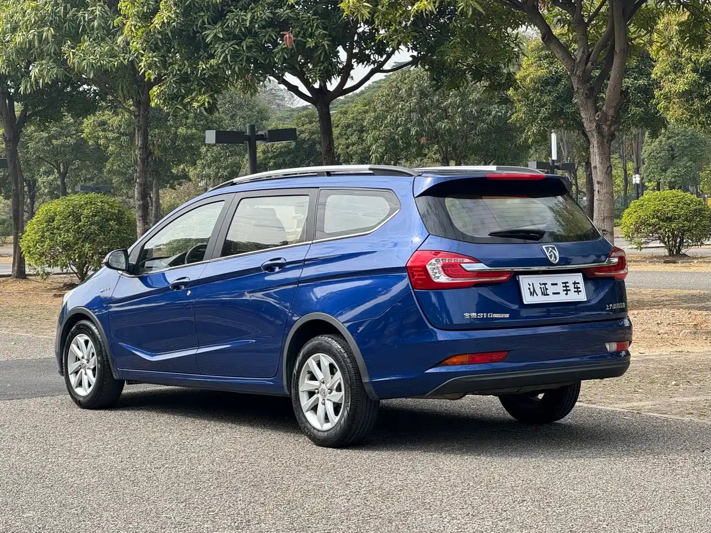 Baojun 310W 2018 2017 1.5L Manual Fashion Edition (China V)