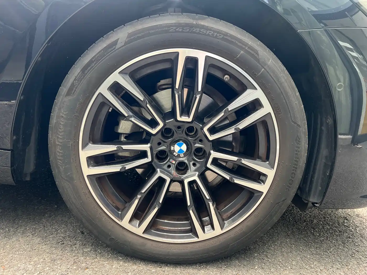 BMW 5 Series 2025 525Li M Sport Package фото 16