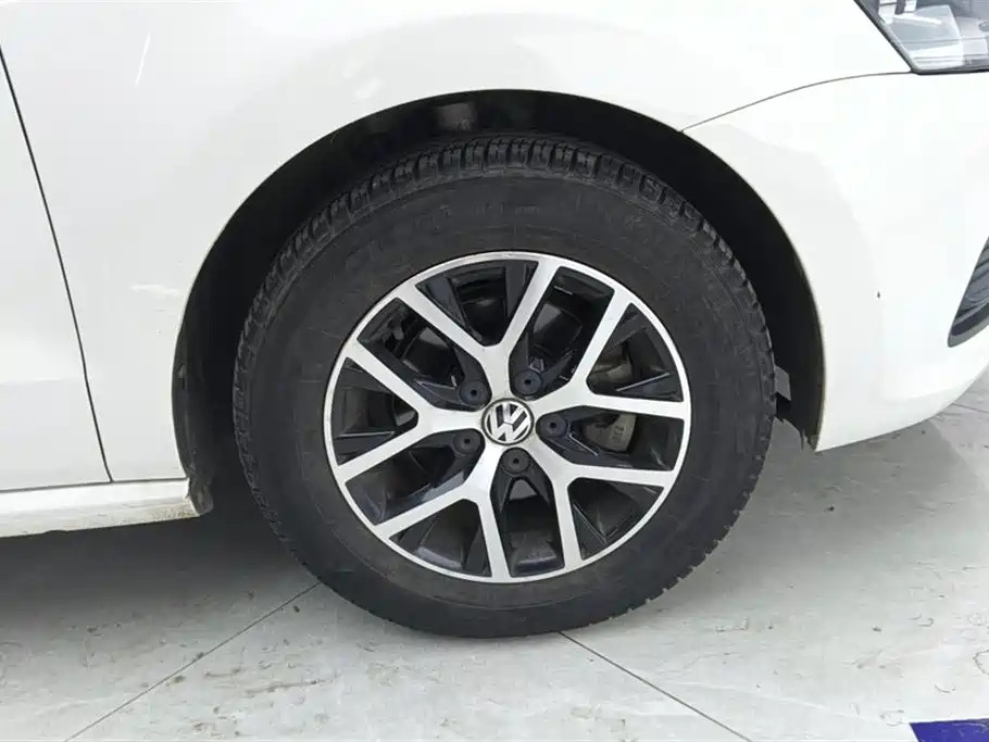 Volkswagen Polo 2018 1.5L Auto Safe Drive фото 6