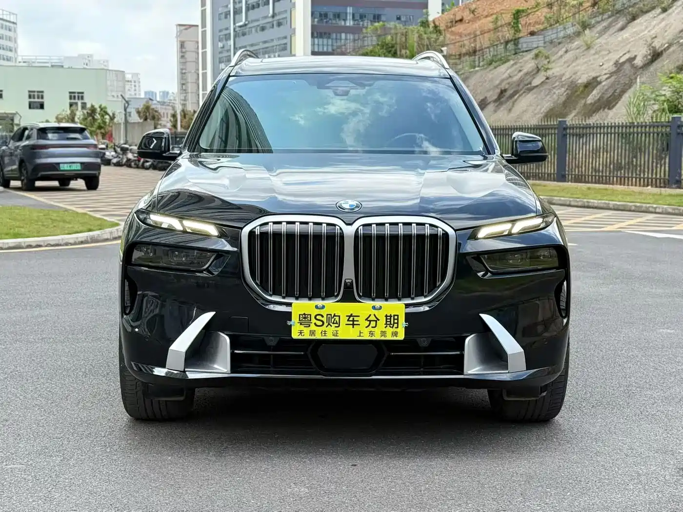 BMW X7 2023 xDrive40i Leading Luxury Package фото 2