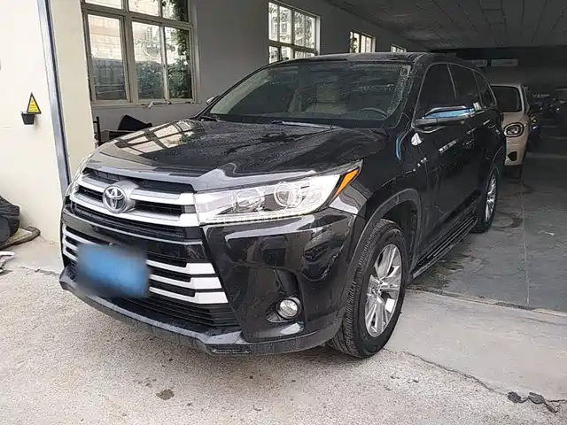 Toyota Highlander 2020