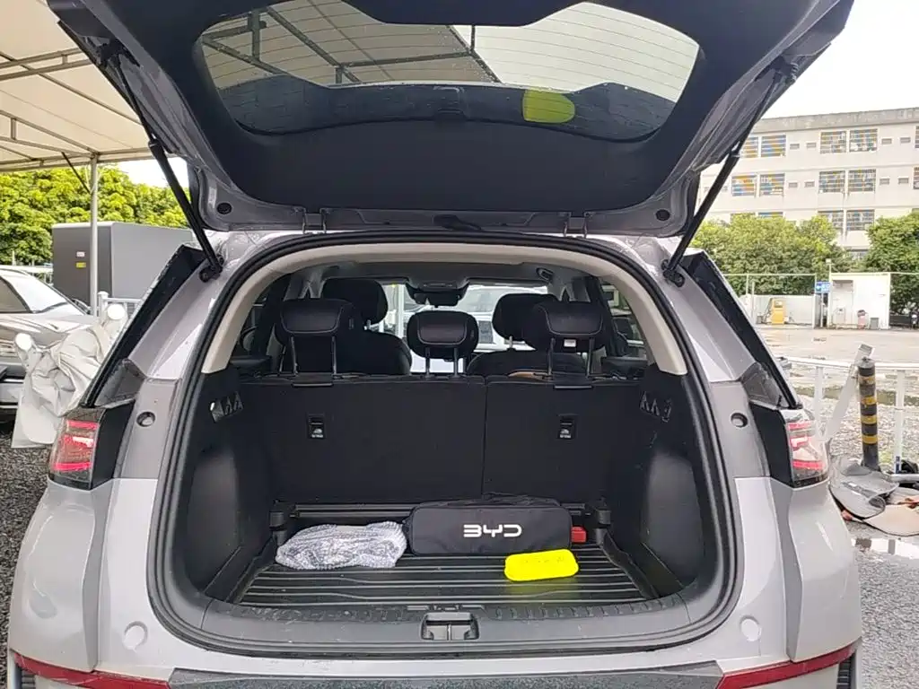 BYD Hai Shi 05 EV 2025 2025 520KM Smart Navigation Edition