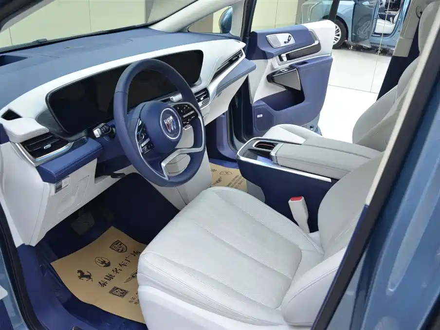 Buick Century 2023 2.0T 7-Seater World Edition фото 4