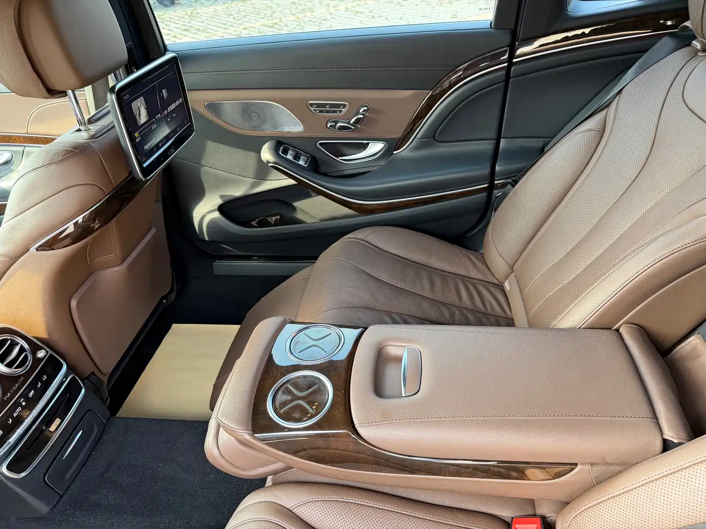 Mercedes-Benz Maybach S-Class 2015 S 400 4MATIC фото 17