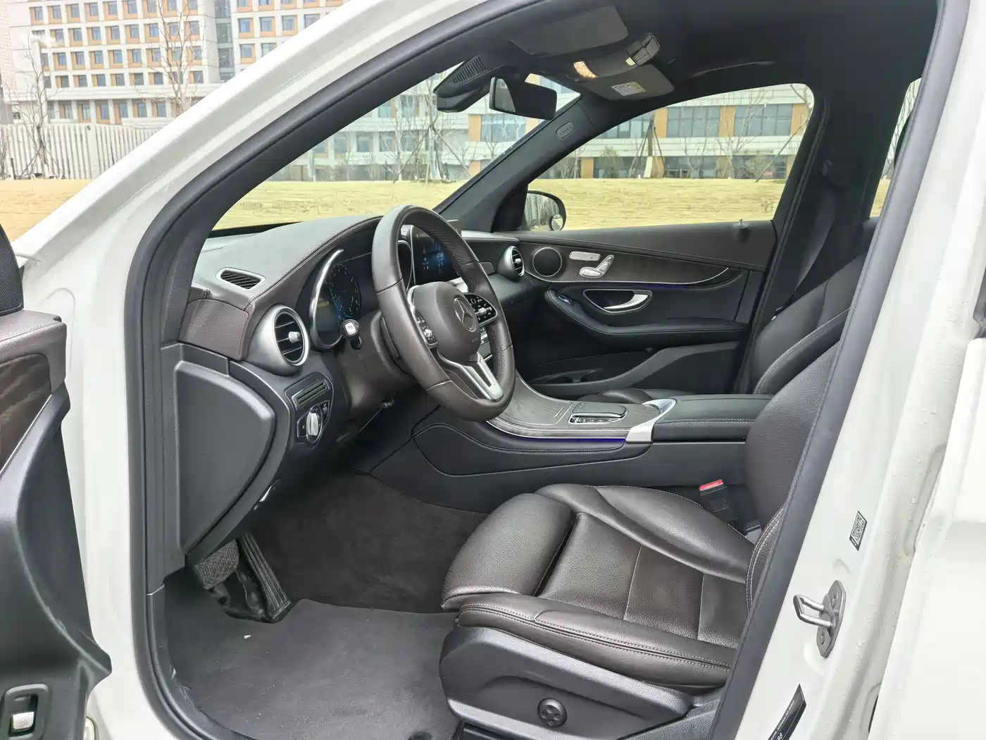 Mercedes-Benz GLC 2020 Facelift GLC 260 L 4MATIC Luxury фото 3