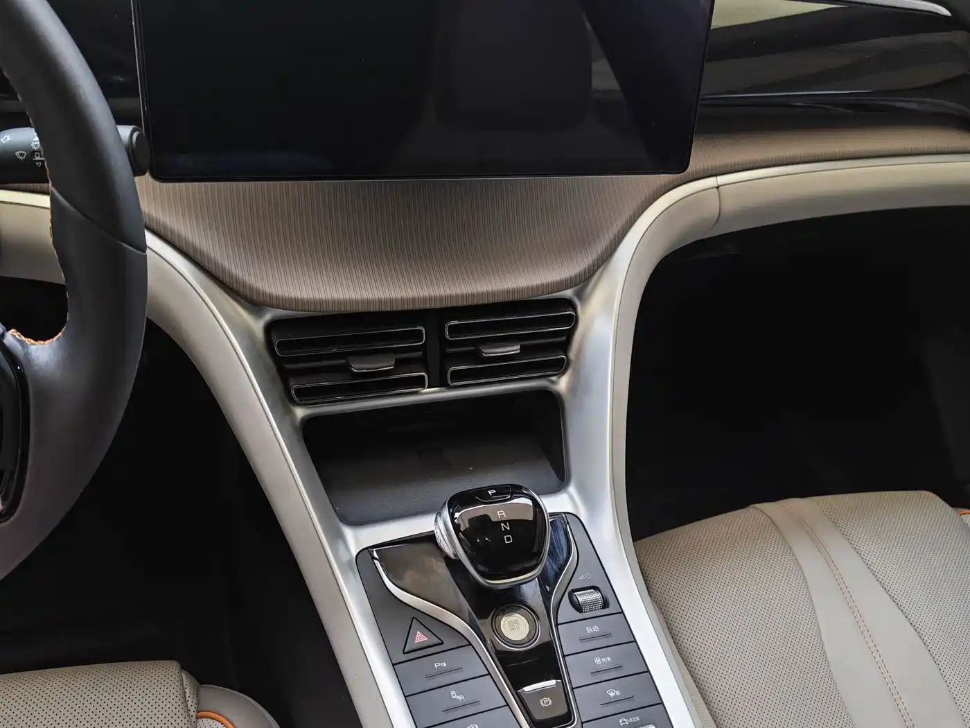 BYD Song Pro New Energy 2023 Champion Edition DM-i 110KM Excellence фото 8