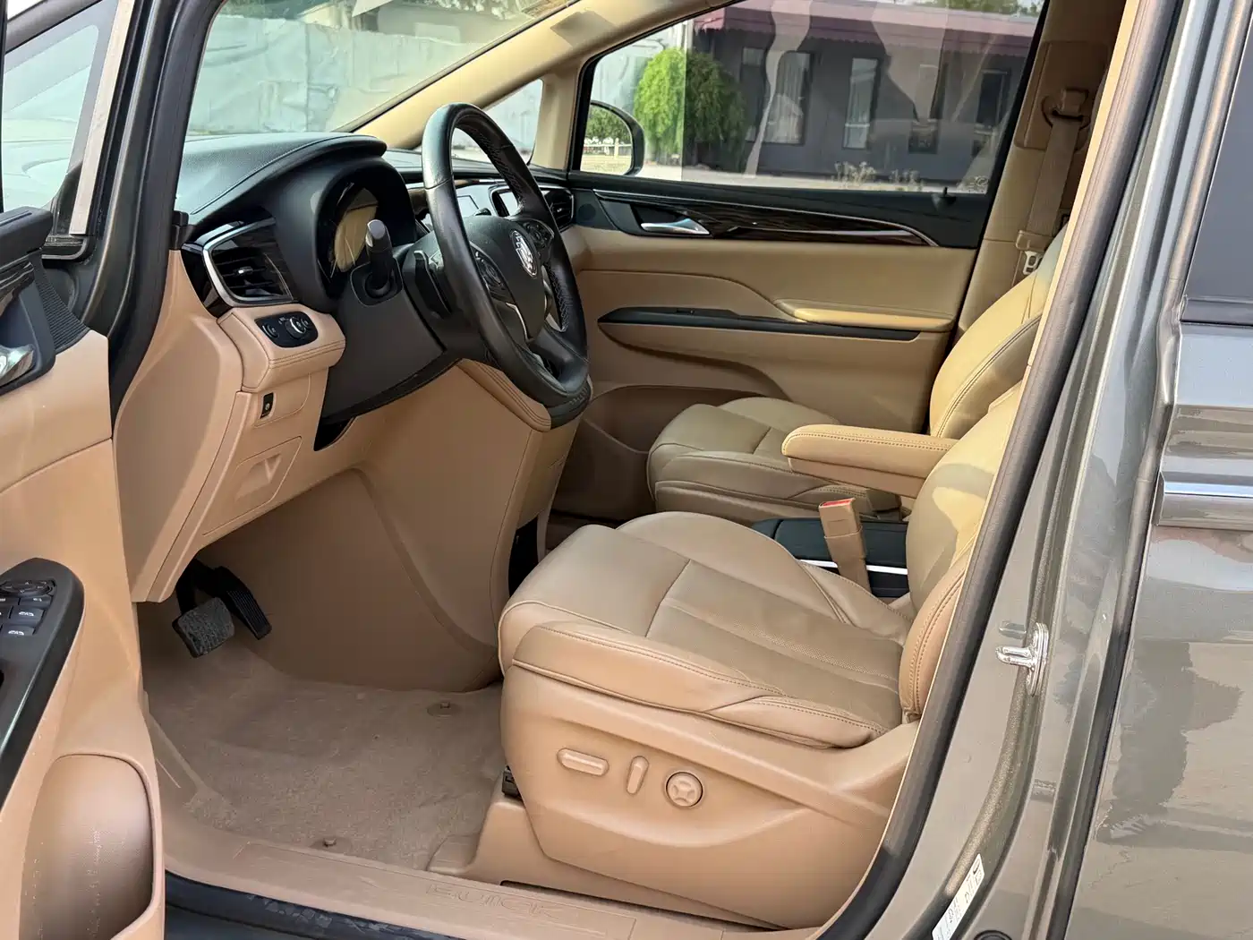 Buick GL8 2017 ES 28T Luxury China V фото 9