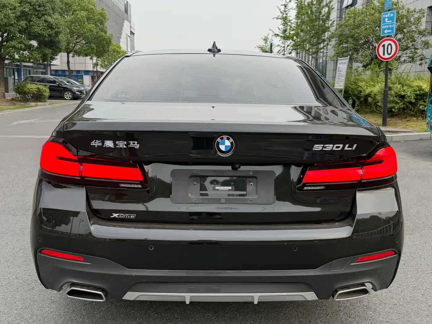 BMW 5 Series 2021 530Li Leading M Sport Package фото 16