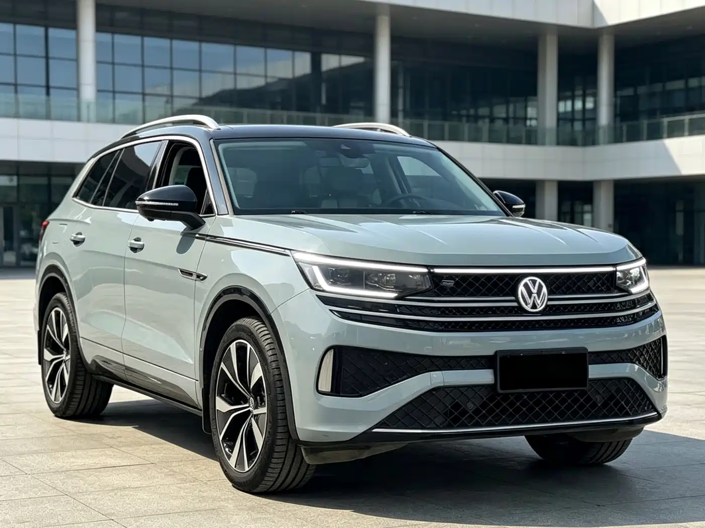 Volkswagen Talagon 2023 380TSI 4WD R-Line Launch Edition фото 3